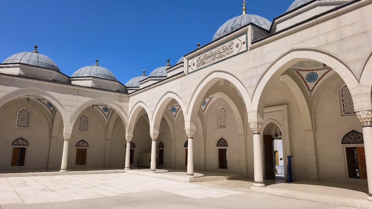 Tirana-Velká mešita Namazgah